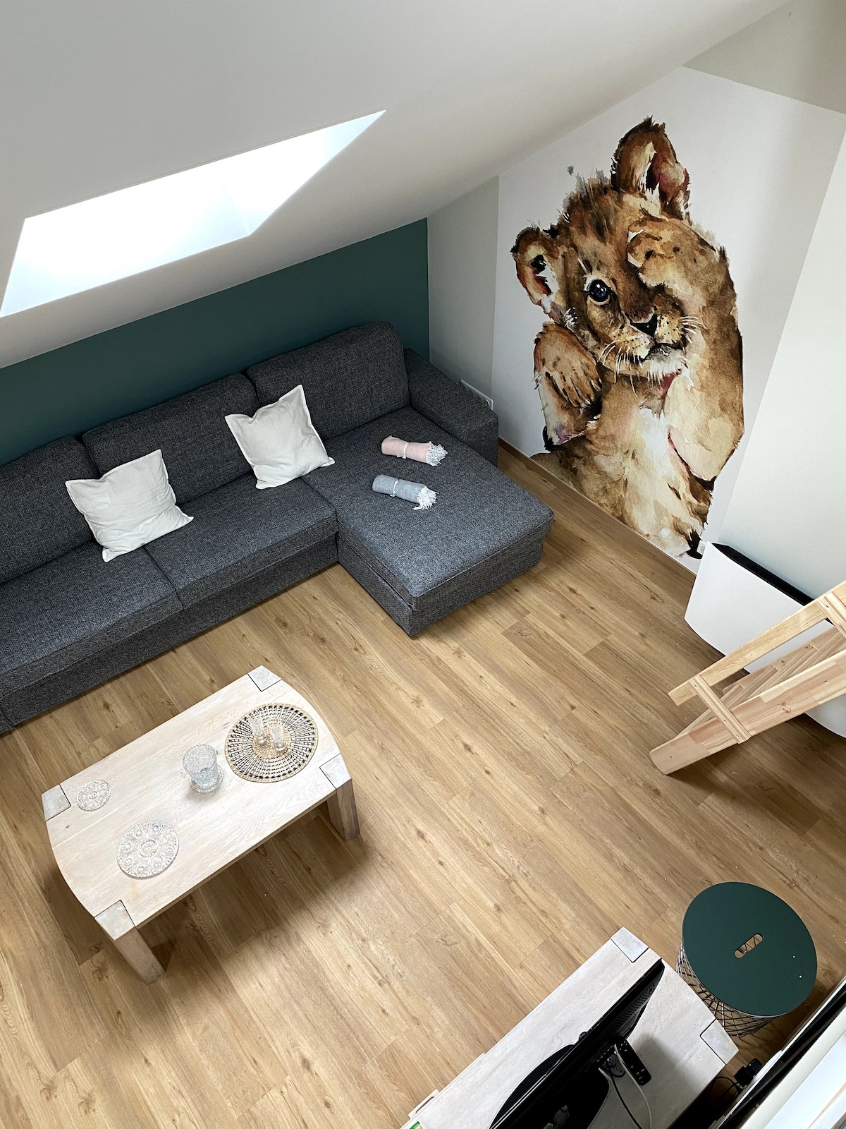 Erfolgreiche Airbnb-Immobilie: 2-room apartment, Le Faubourg de Moret in Moret Loing Et Orvanne