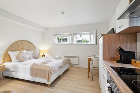 Casa Oasis IV: Modern, TV & Nespresso