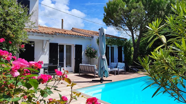 Charmante Villa Avec Piscine - La Rochelle
