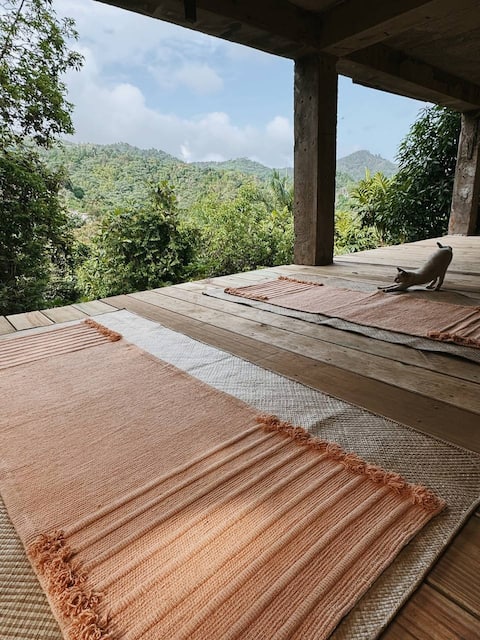Yoga/Meditation Deck + 10 min to Beaches + Hikes