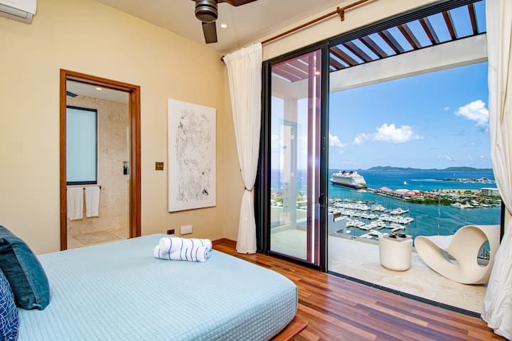 Bedroom 4 - en suite king room with balcony 