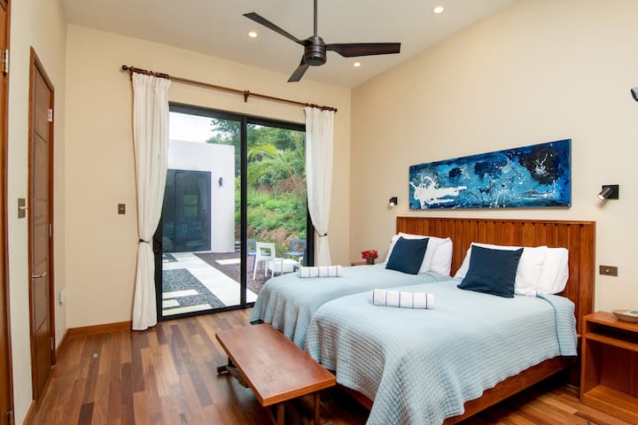 Twin en suite that can be made up as a king if preferred