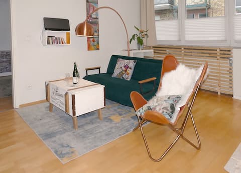 Very quiet and cozy, in central quarter, balcony