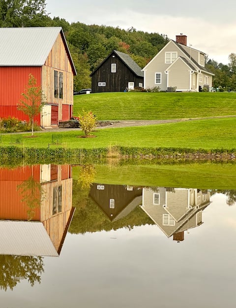 Jackson Hill Hideaway With Beautiful Pond & Views
