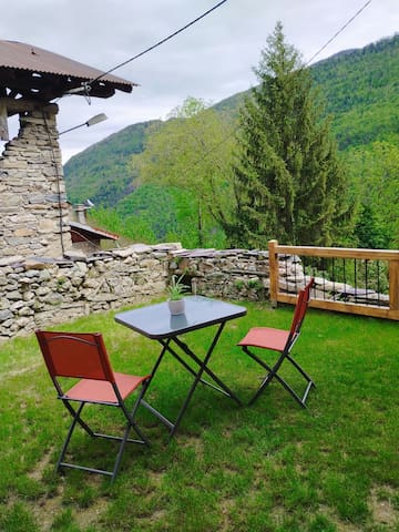 Entire home with 1 bedrooms in Aime - Charmant T1 Village de Montagne