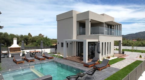 Mamica Luxury Villa