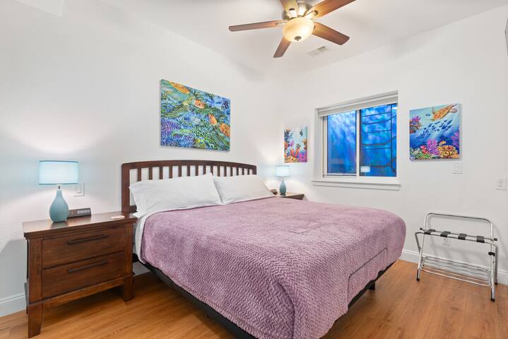 Jetted Tub, King, Steam Rm, Museum, Zoo, City Park gallery image 2