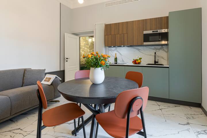 The Romulus gallery image 3