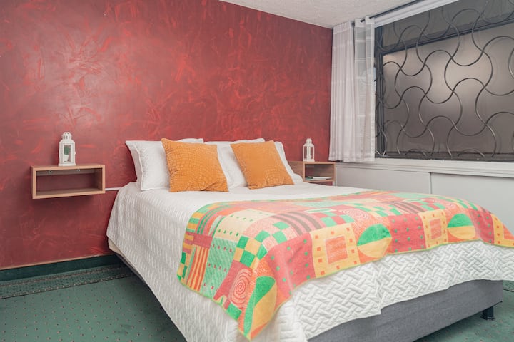 Room 106/Madrid