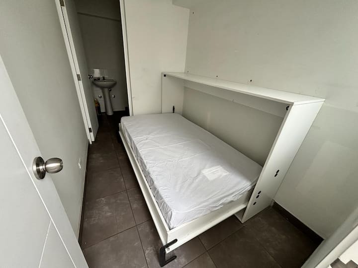 საძინებელი 4