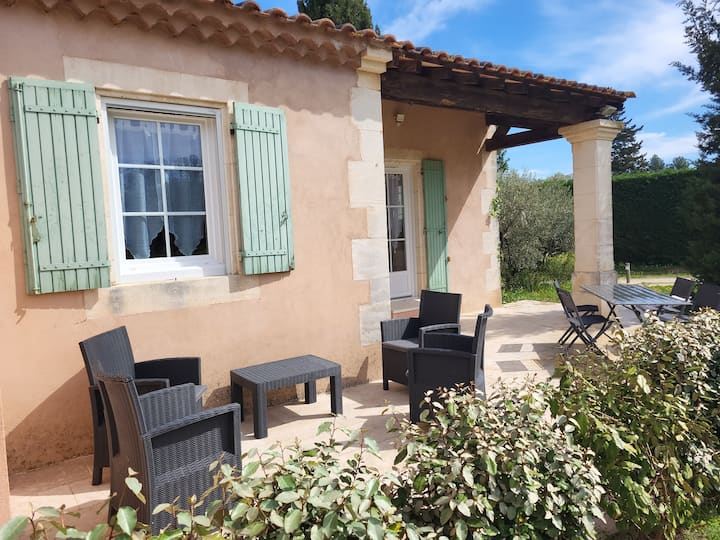 Appartement Au Pied Des Alpilles - Paradou