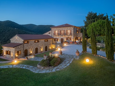 Entire villa Ideal for groups, family reunions
