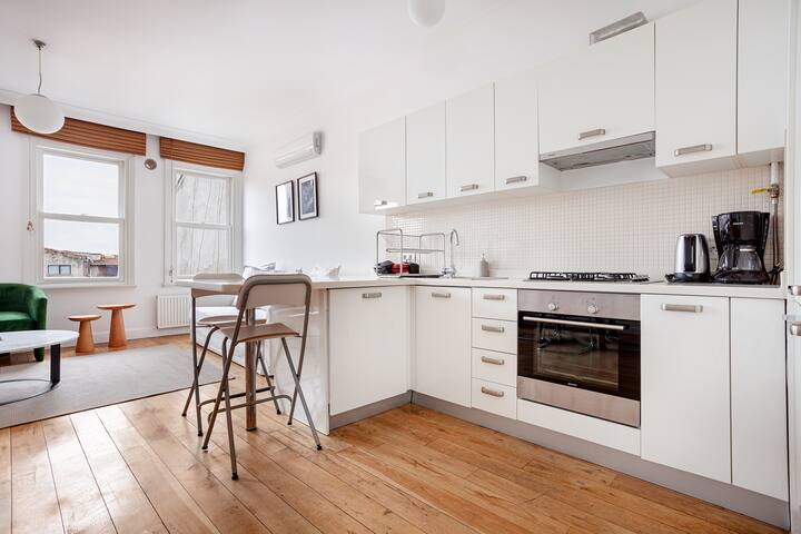 Two Bedroom with Sea View in Galata (T10) gallery image 3