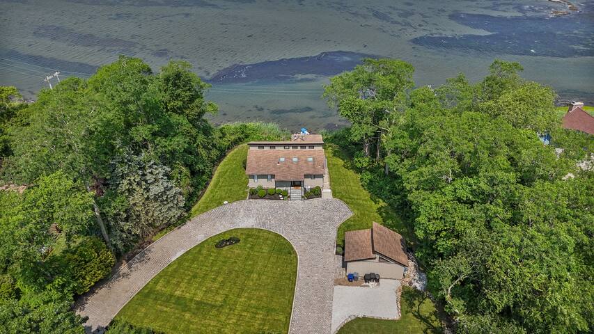 The Aquarius Narragansett, RI Waterfront Property gallery image 2