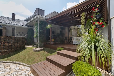 House with pool, barbecue and Wi-Fi, full leisure