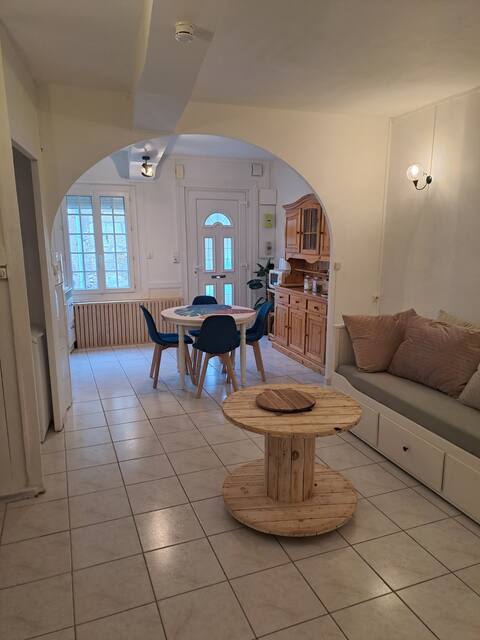 Popular Airbnb listing: The Terminus, Near station and city center, 4 people in Amboise