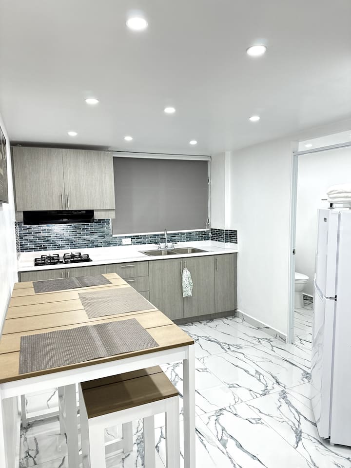 Casa +Terraza +Jacuzzi+wifi +Laundry+cocina+garaje - San Juan