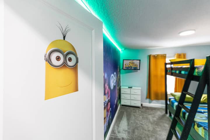 ילדים מאושרים הורים שמחים! כל אוהדי המיניונים! בואו בננות! 