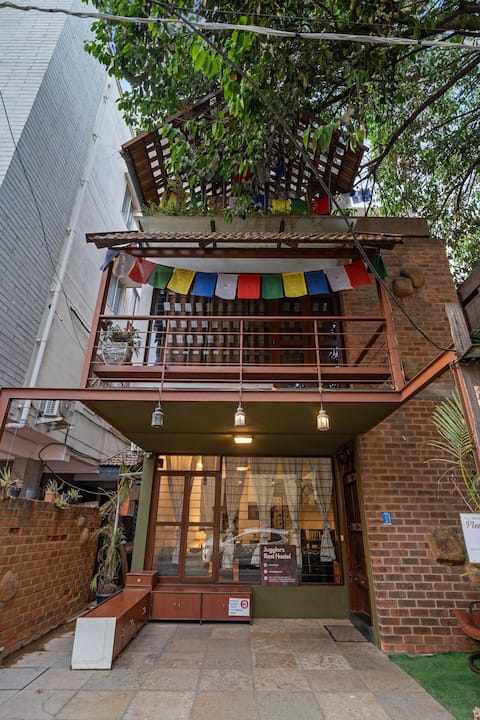 Jugglers Rest Spacez Luxury Villa in Indiranagar