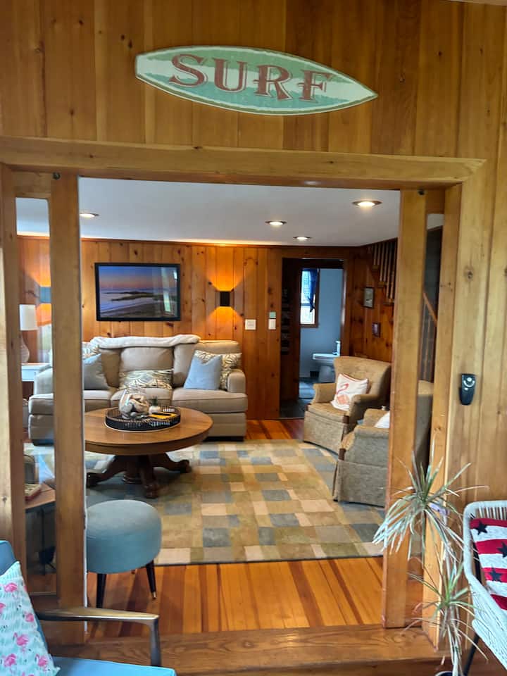 Spacious Family Beach House - Madison, CT