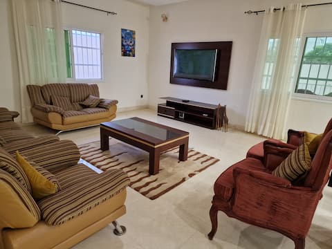 Beautiful 2-bedroom villa by the sea