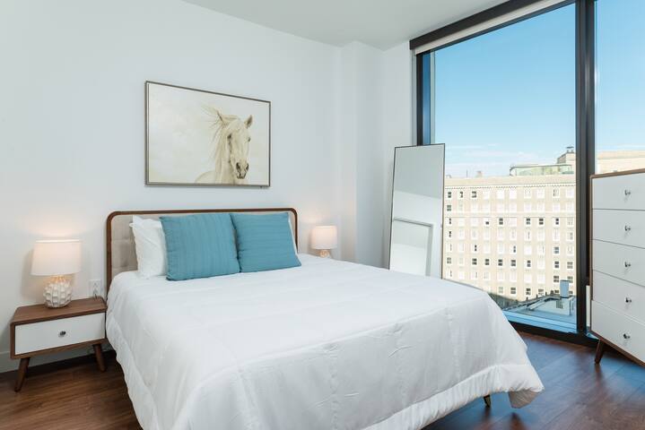 Back-Bay 2BR Condo Boston Common Down-Town Parking gallery image 2