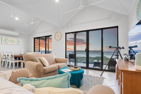 Summers Beach House, Ledge Point