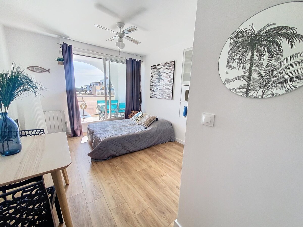 Annonce Airbnb populaire: L'Éphémère, SEA view and Marina à Sète