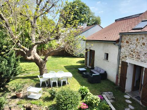Duplex in Charming House near Versailles