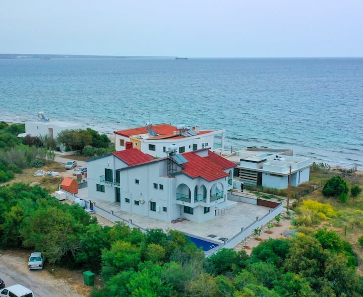 6 Bedroom Villa Yeni Iskele, Northern Cyprus