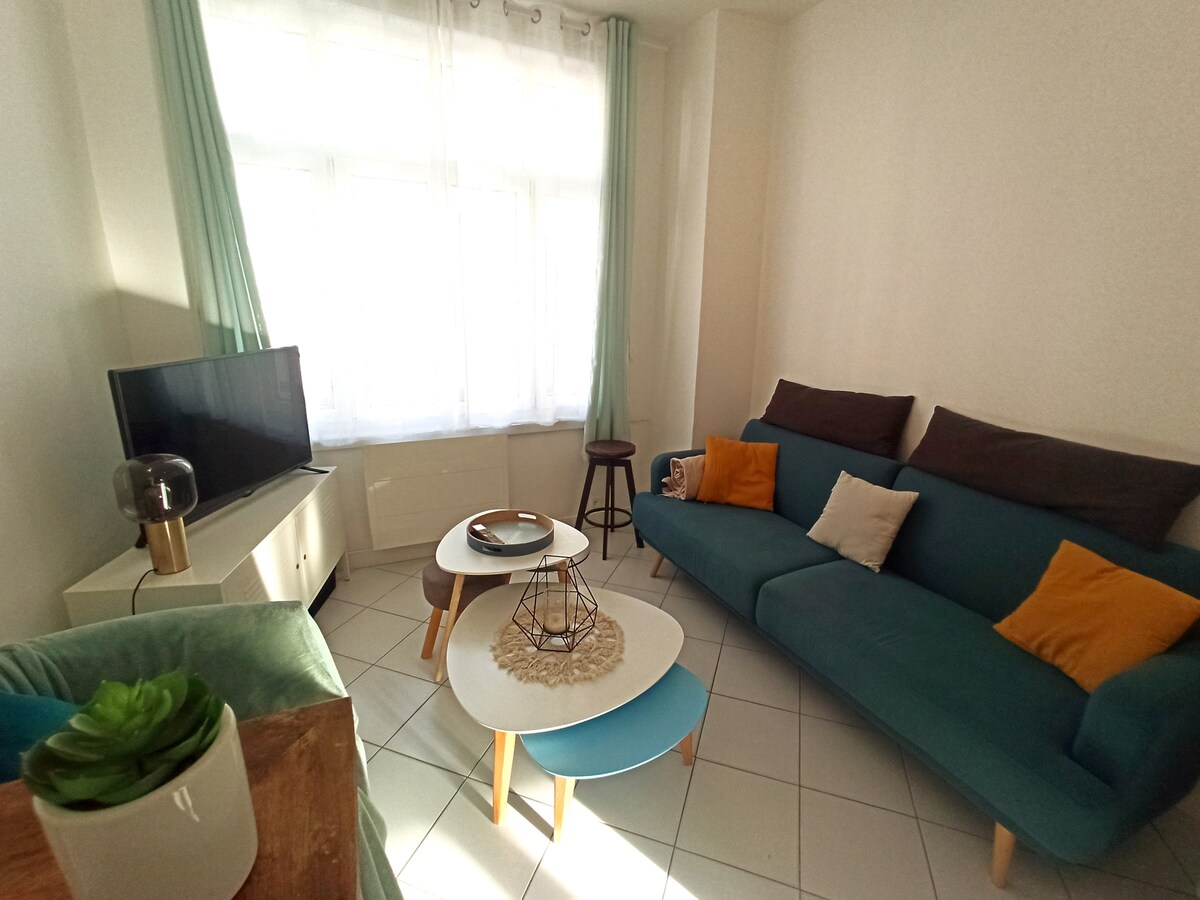 Popular Airbnb listing: Berthe Lydie Charming Sea Cottage in Fort Mahon Plage