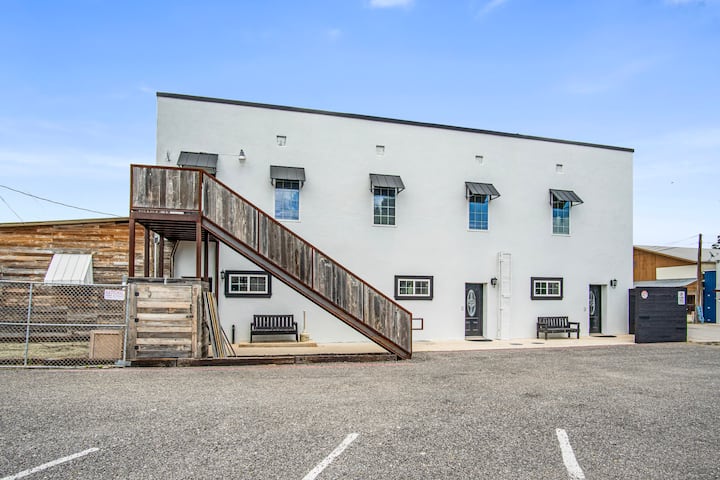 Salt Block - The Rustic 1 | Cozy 2br In Bandera - Bandera, TX
