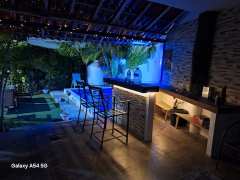 Popular Airbnb listing: Casa Grande! Close to the ferry for + 20 people in Supermanzana 74