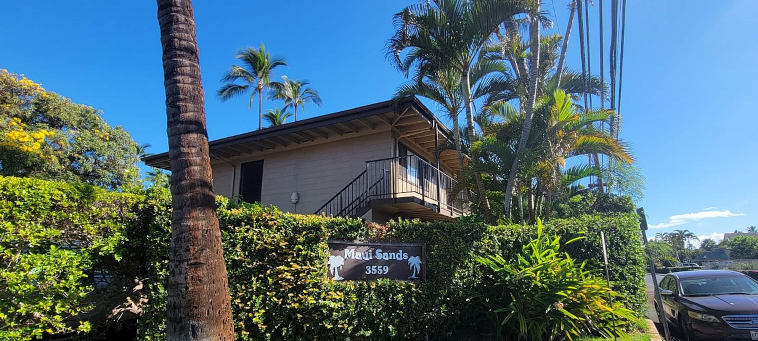 Condo in Lahaina · ★4.87 · 2 bedrooms · 3 beds · 1 bath - Image 59