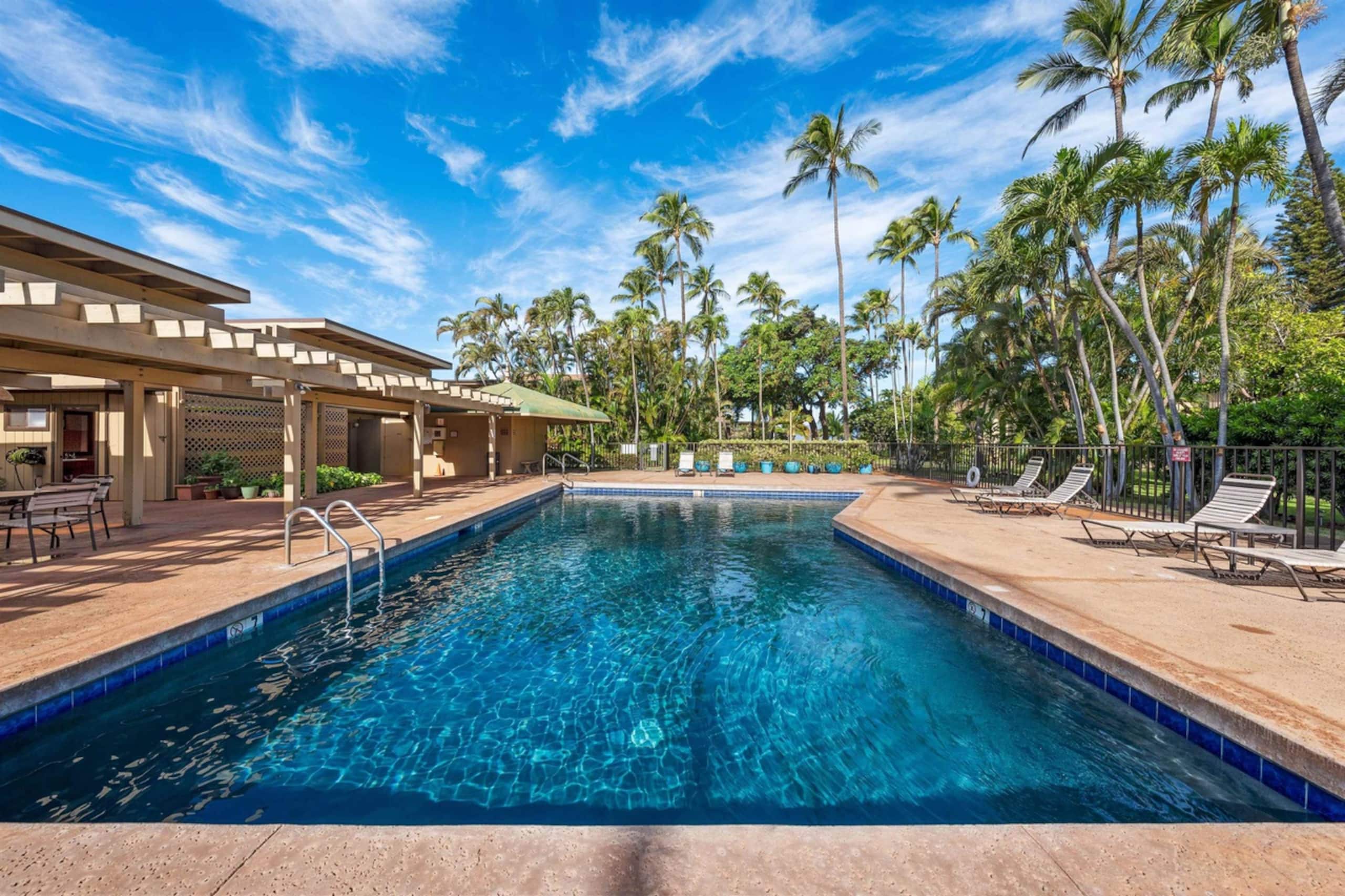 Condo in Lahaina · ★4.87 · 2 bedrooms · 3 beds · 1 bath - Image 60