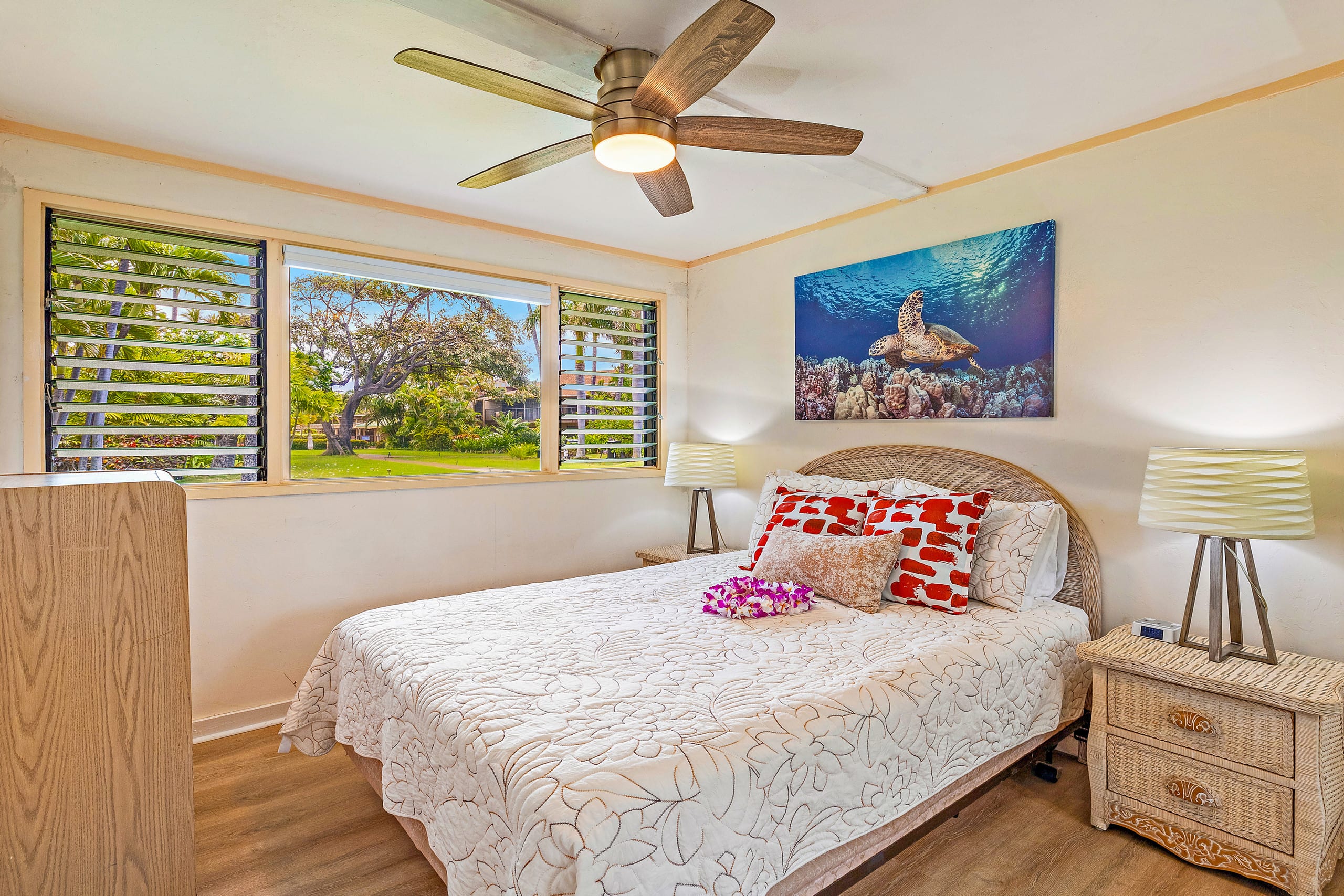 Condo in Lahaina · ★4.87 · 2 bedrooms · 3 beds · 1 bath - Image 28