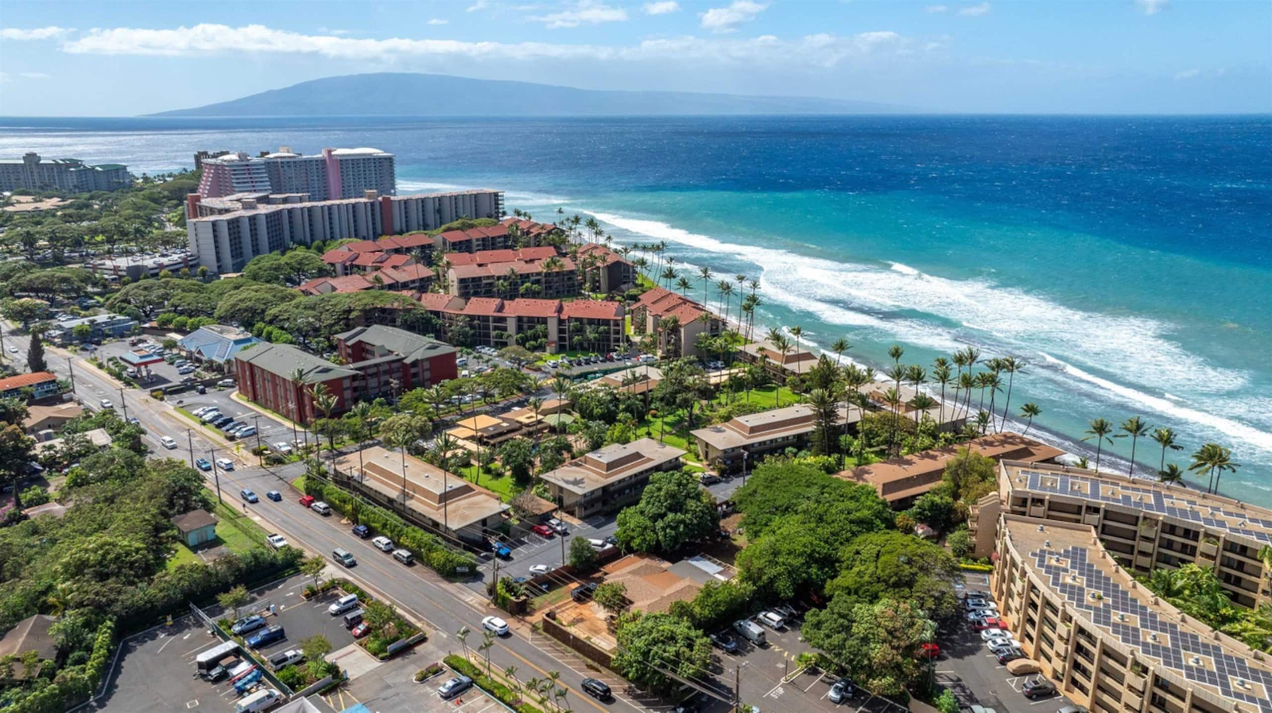 Condo in Lahaina · ★4.87 · 2 bedrooms · 3 beds · 1 bath - Image 76