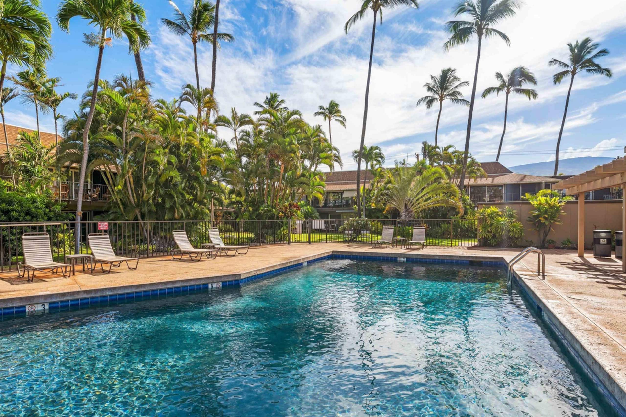 Condo in Lahaina · ★4.87 · 2 bedrooms · 3 beds · 1 bath - Image 63