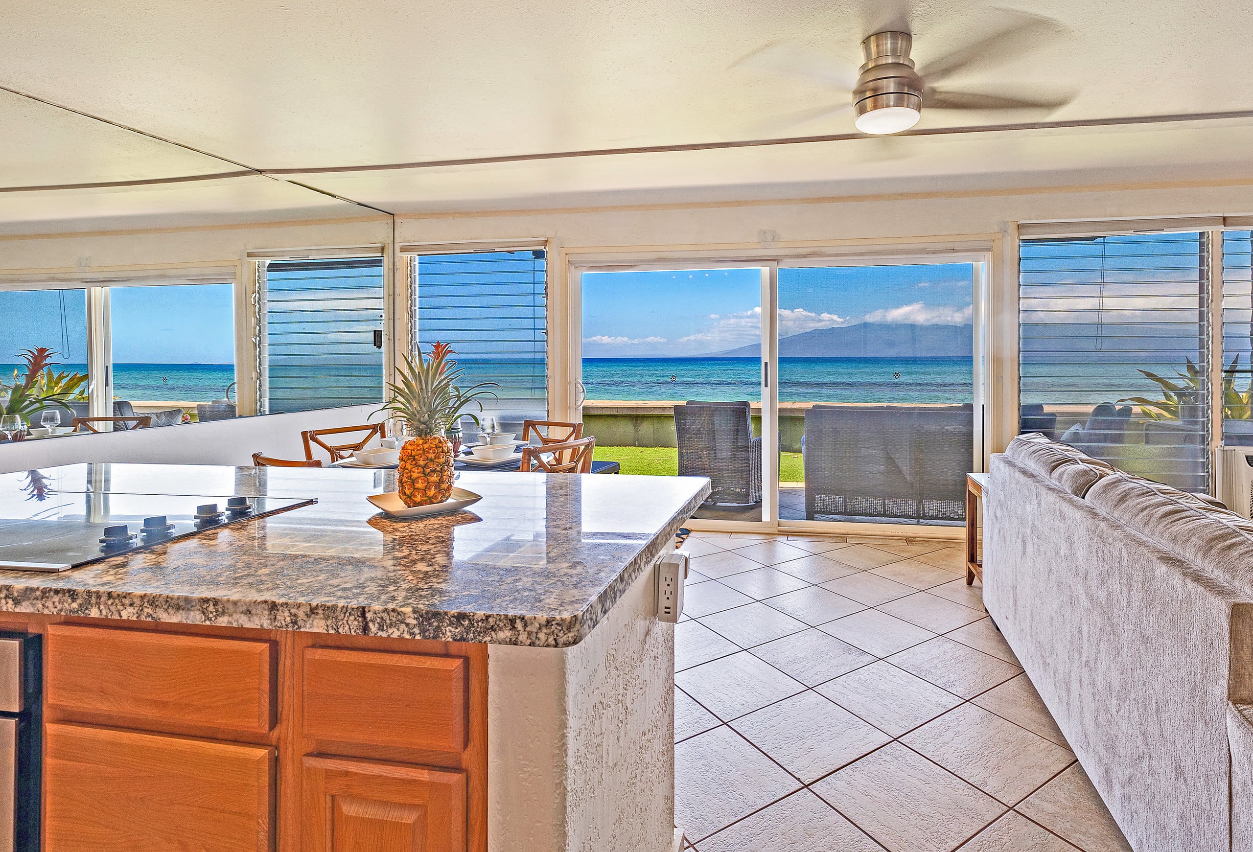 Condo in Lahaina · ★4.87 · 2 bedrooms · 3 beds · 1 bath - Image 6