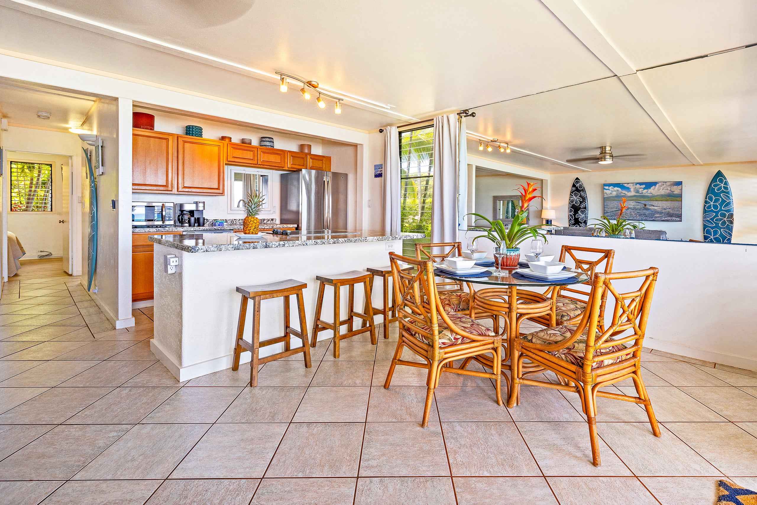 Condo in Lahaina · ★4.87 · 2 bedrooms · 3 beds · 1 bath - Image 22