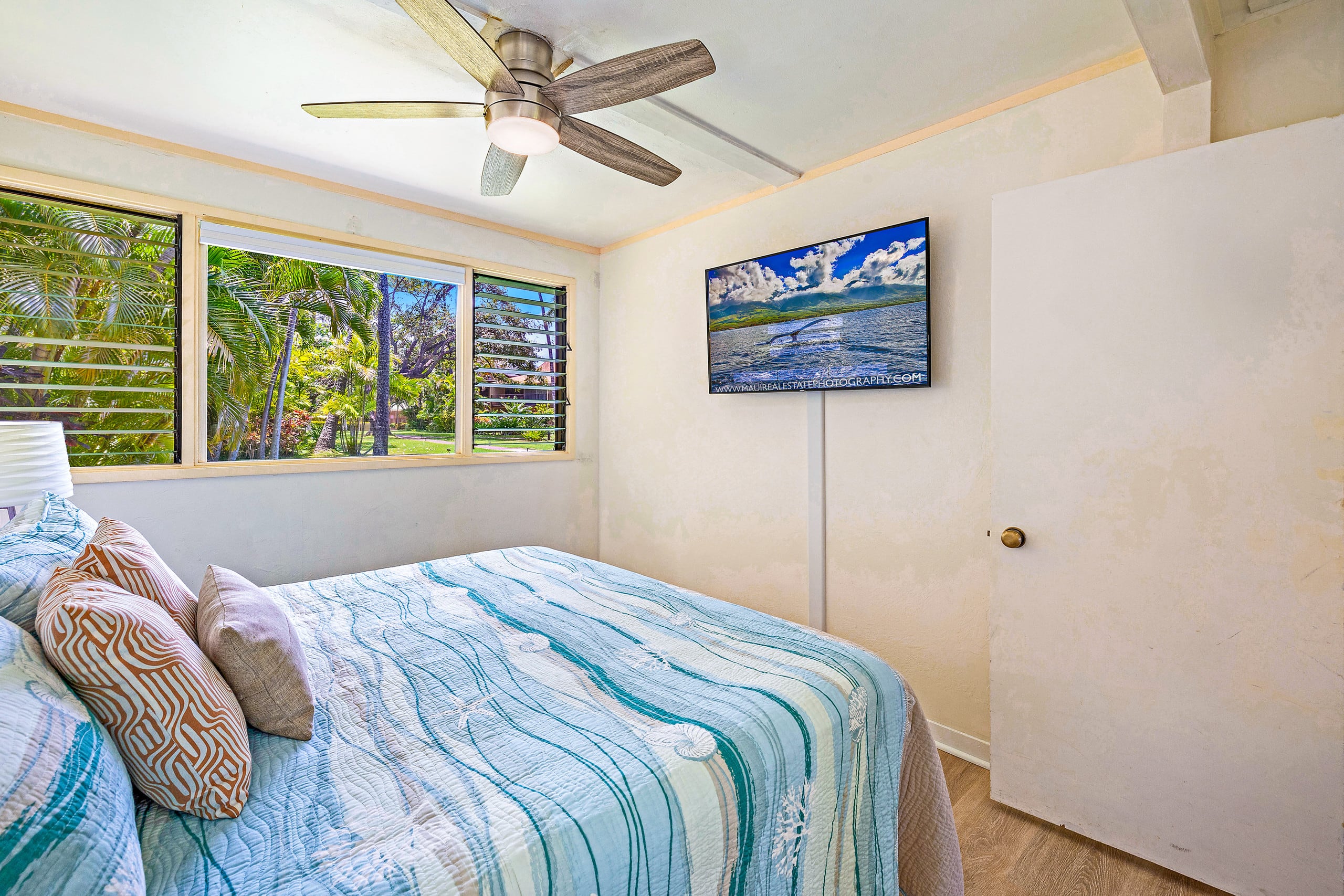 Condo in Lahaina · ★4.87 · 2 bedrooms · 3 beds · 1 bath - Image 24