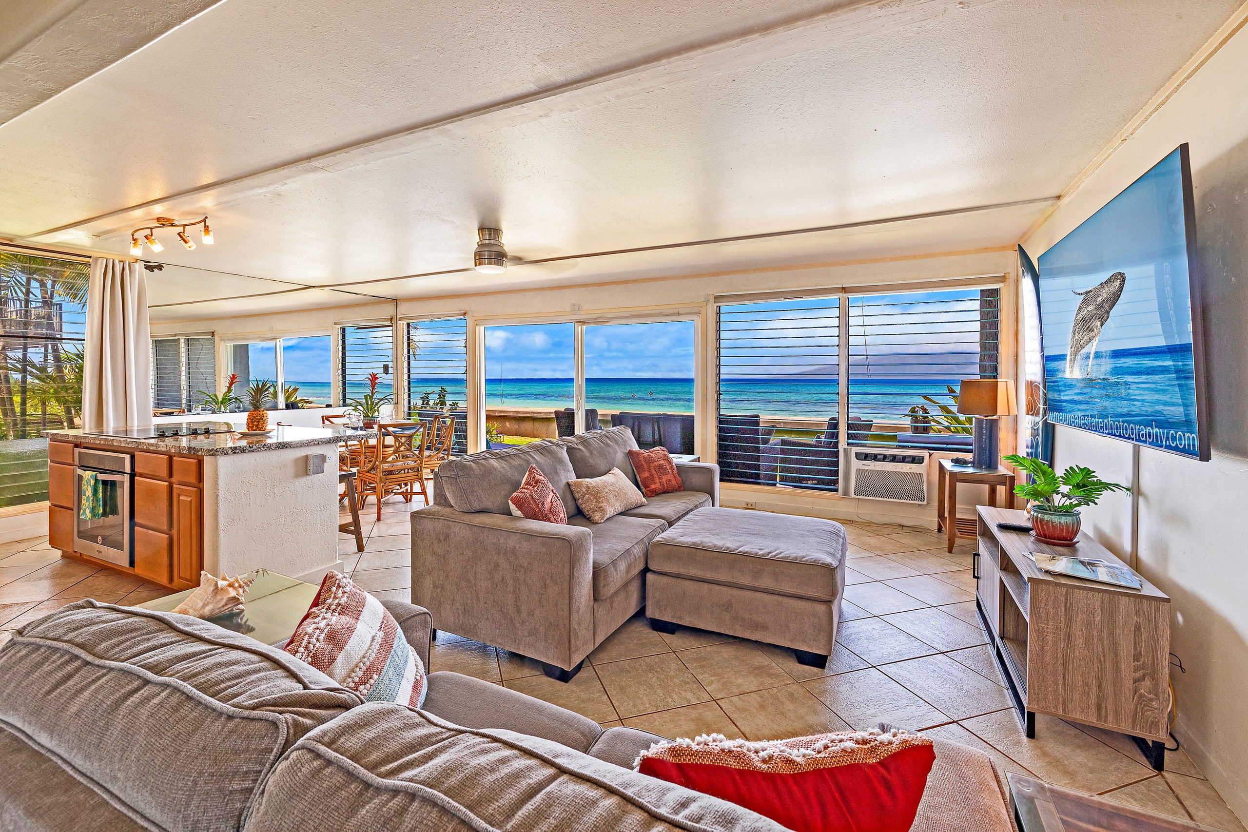 Condo in Lahaina · ★4.87 · 2 bedrooms · 3 beds · 1 bath - Image 3