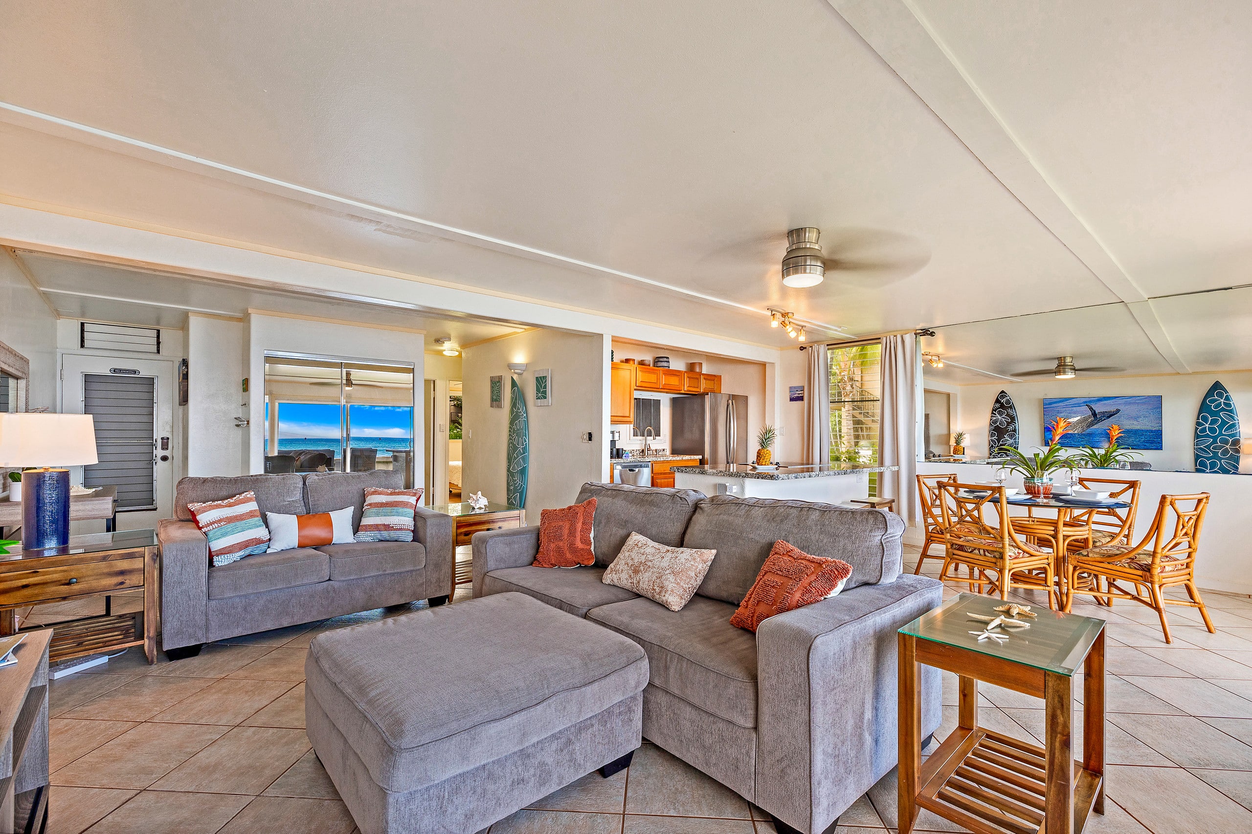 Condo in Lahaina · ★4.87 · 2 bedrooms · 3 beds · 1 bath - Image 5
