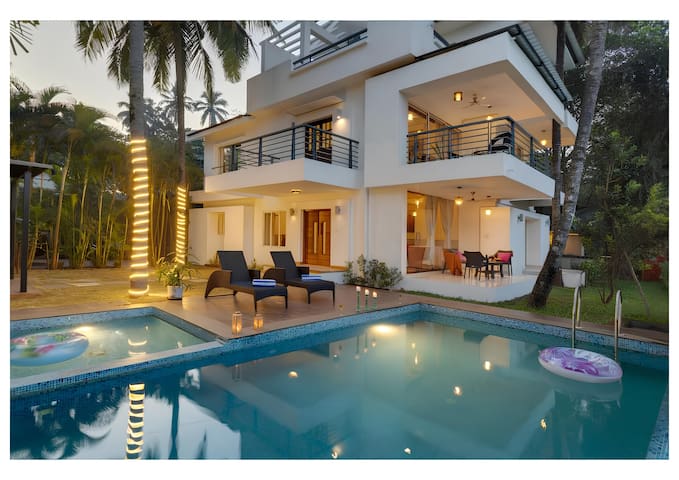 kimaya 5bhk pvt infinity pool by kaeya