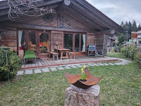 Log cabin Quitte with outdoor sauna, Zipflwiese