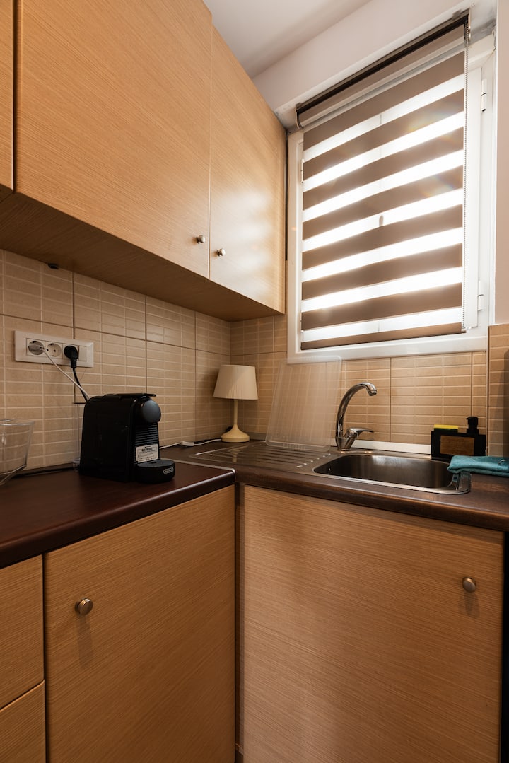 Tiny Apartment: Acropolis - Lycabettus View - Athens