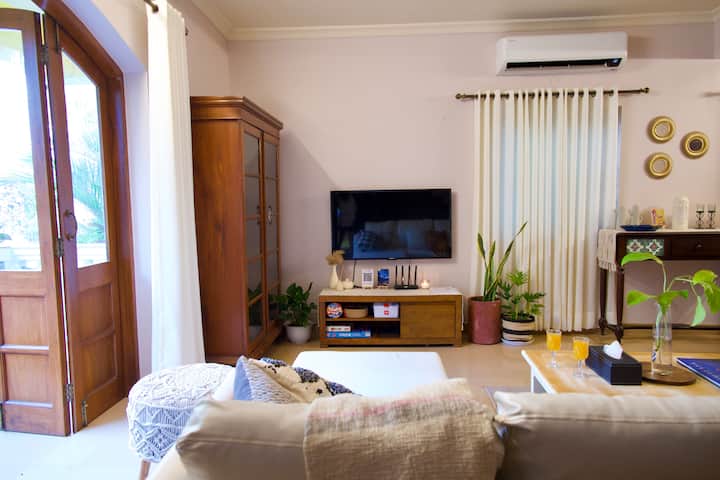 Living room 1 image 2