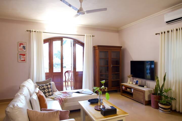 Living room 1 image 5