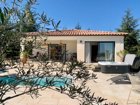 Carpe Diem, 4* Wellness Villa, South Ardèche, Accessible