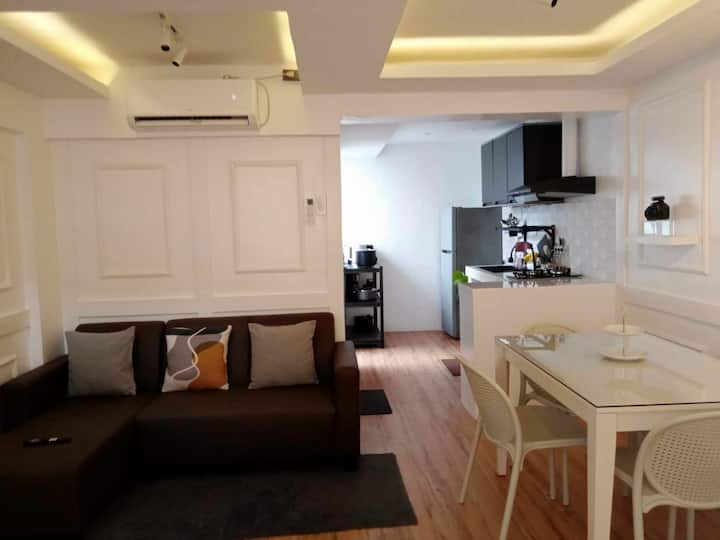 Premium 2-stry House 1-king Size Br W/ Netflix - Palo